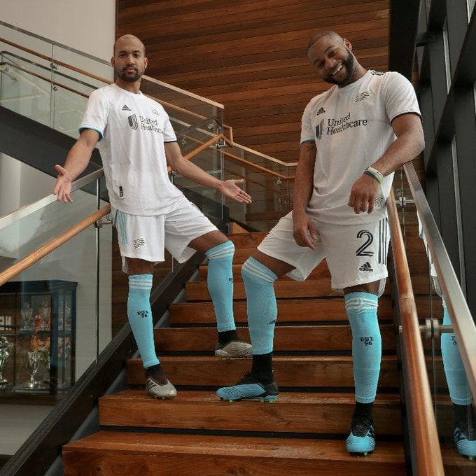 New England Revolution ha buscado rendir homenaja a The Fort, la sección de sus aficionados más ruidosos en el Gillette Stadium, con esta casaca alternativa.