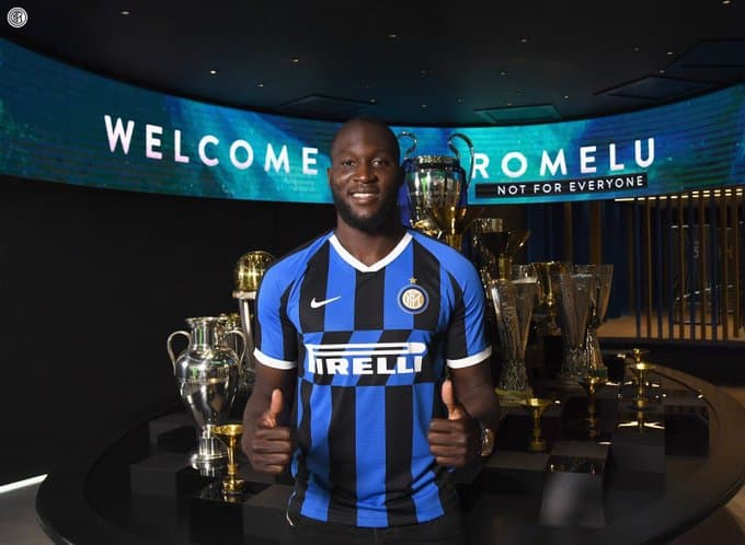Y, finalmente, Conte logró el fichaje de Lukaku por más de 70 millones con lo cual tiene la base de su Inter de Milán.