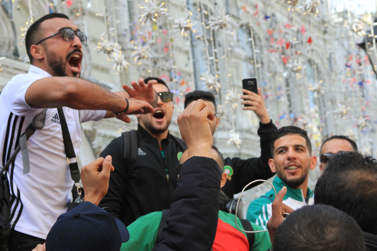 Los árabes saben que son visitantes en la cancha pero volvieron a Moscú su hogar temporal.