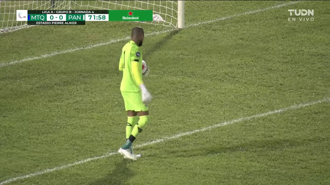 ¡TIRO ATAJADO! disparo por Daniel Hérelle.