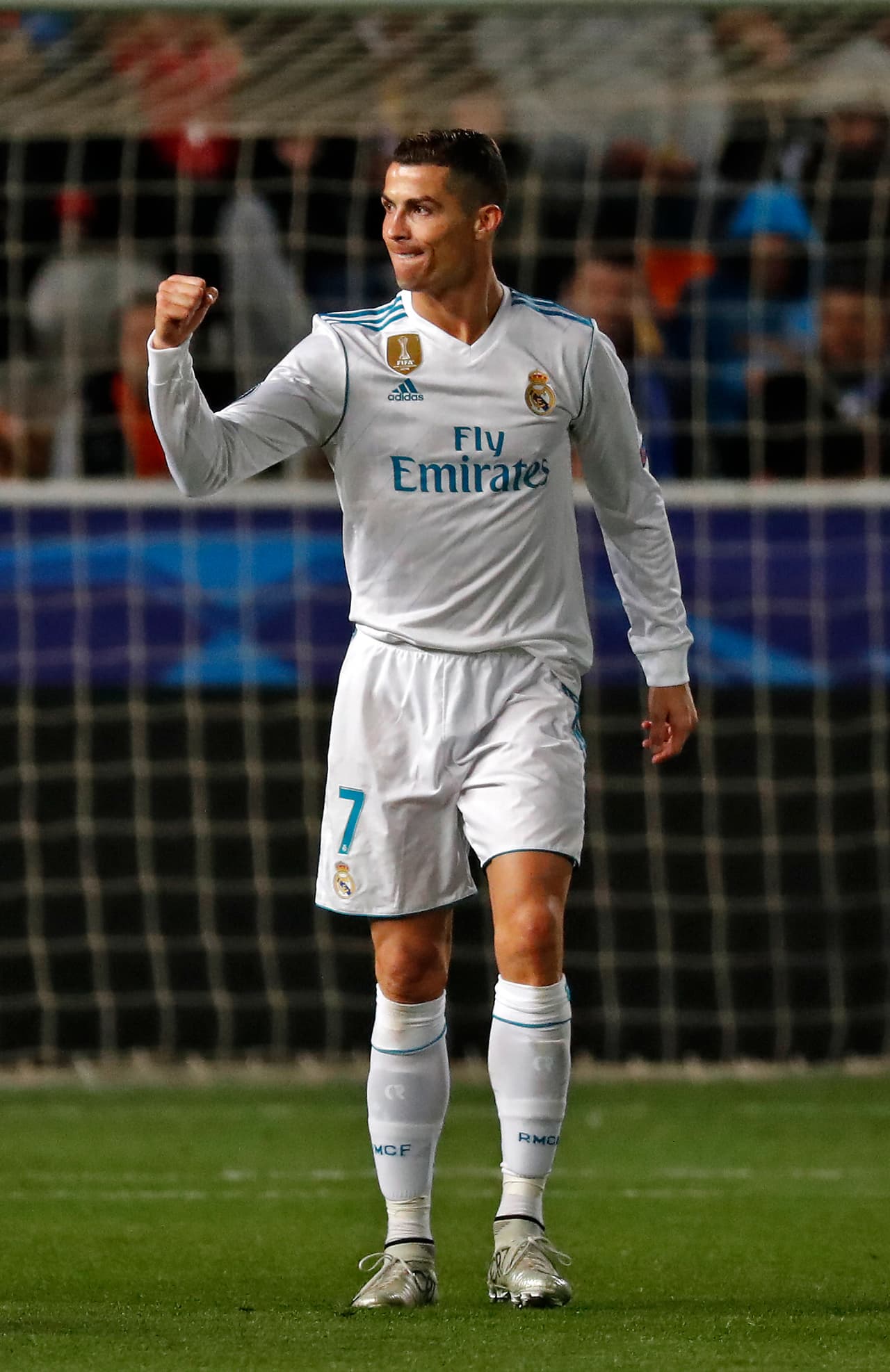 Karim le devolvía la gentileza a Cristiano, que convertía de esta forma el tercer doblete personal de la temporada, todos en Champions.