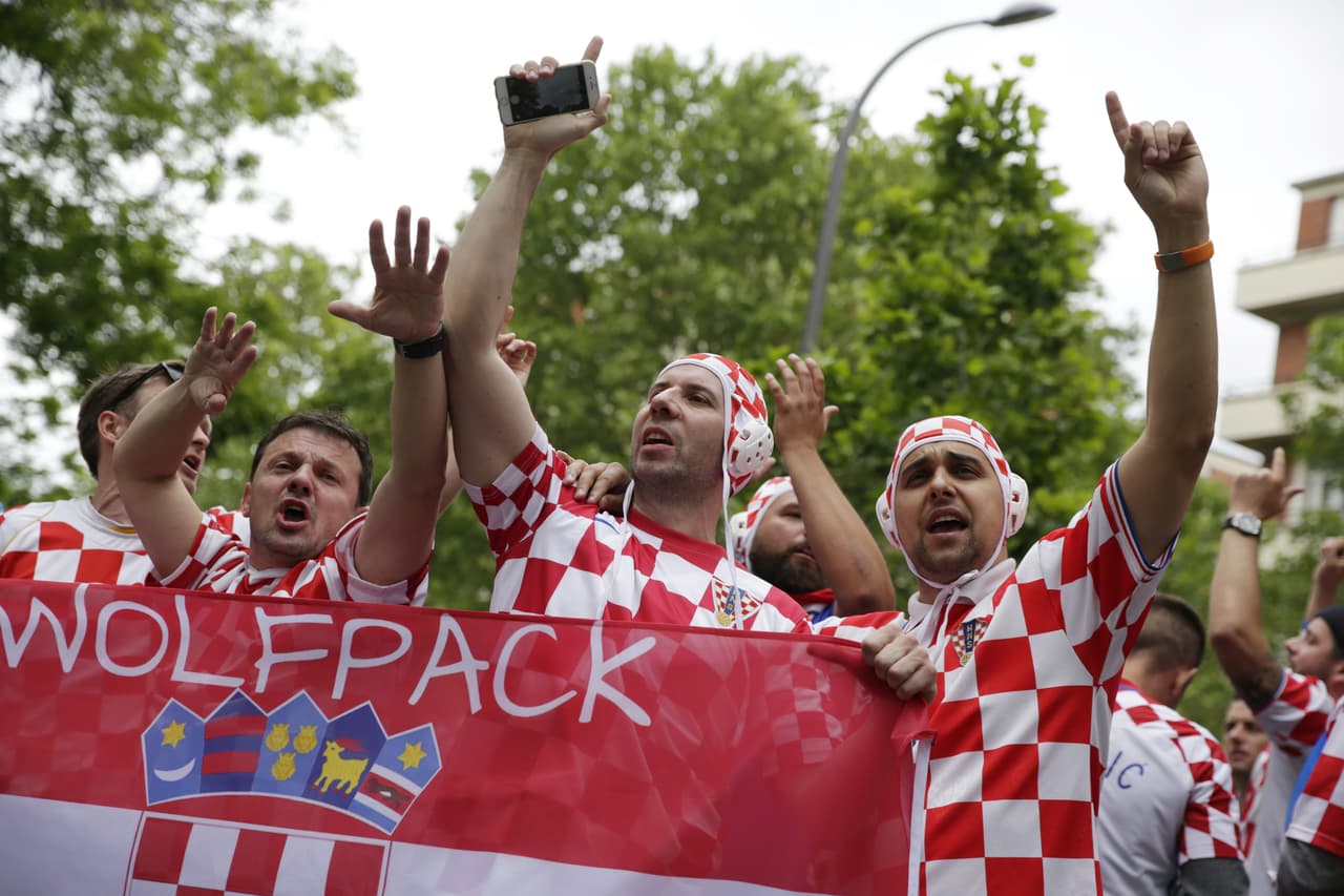 La tercera jornada de la Eurocopa arrancó con el duelo Turquía vs. Croacia.