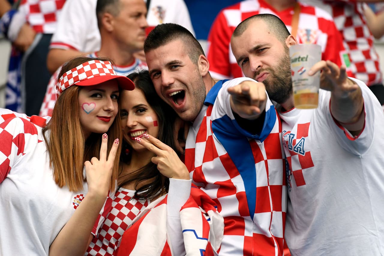 Una vez en el estadio, a ponerse en ambiente.