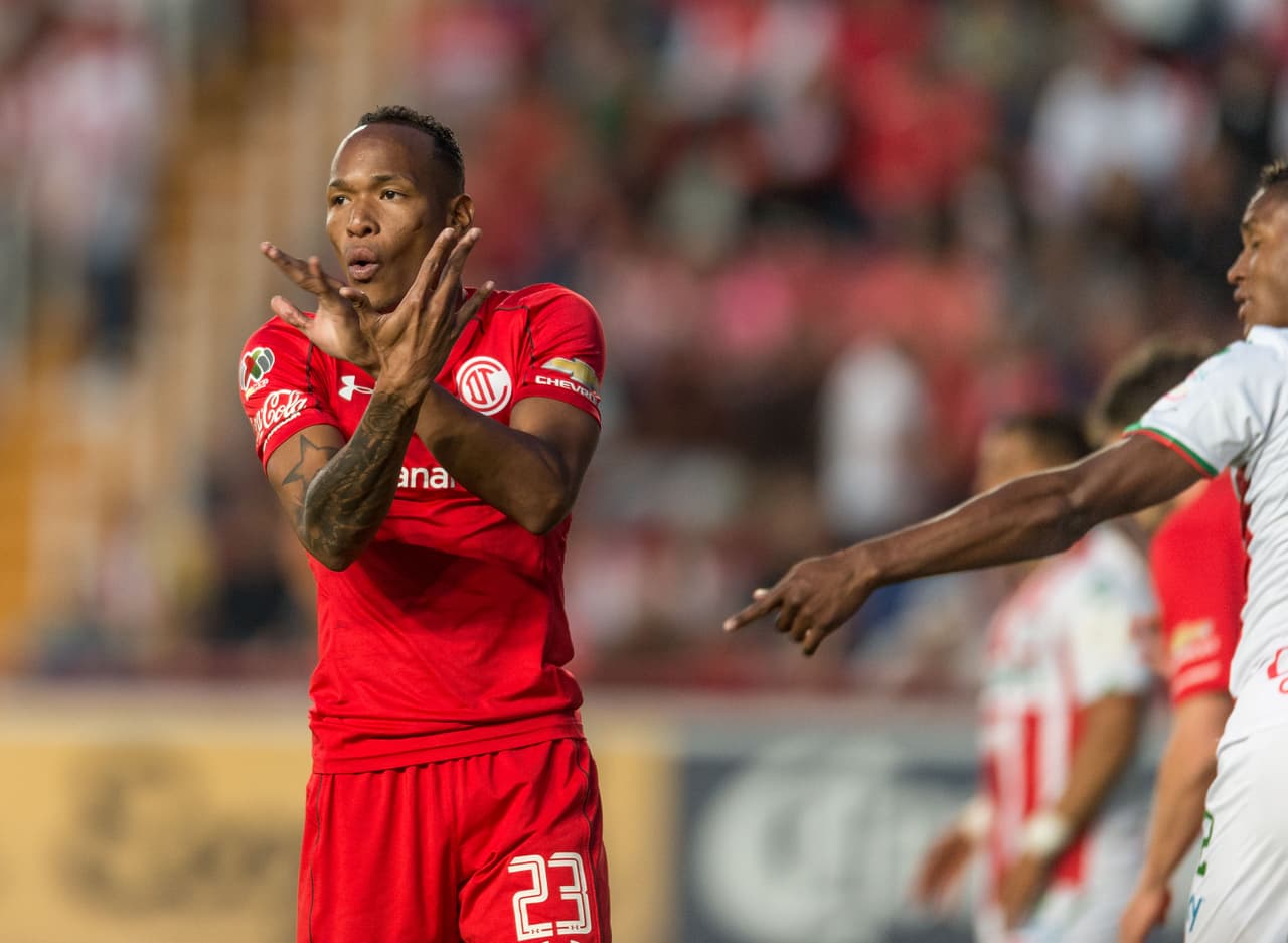 Luis Quiñones: así como Palacios, salió por indisciplina de Lobos pero este se quedó en la Liga MX con Toluca. Ha sido una grata sorpresa en los Diablos Rojos, incluso en la recta final de la fase regular y la Liguilla. Ya tuvo un tiempo peleando en Tigres, pero perdió esa batalla ¿Podrá tener otra después del Mundial?