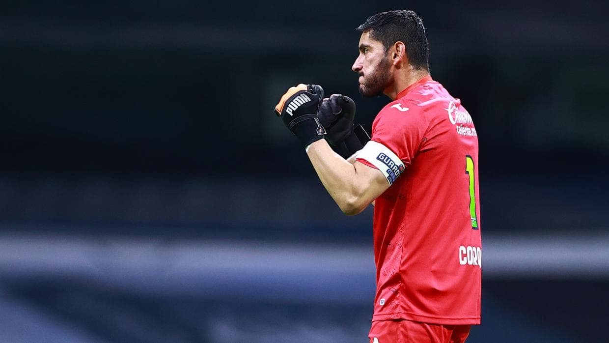 40 años y contando... 'Chuy' Corona contempla seguir en Cruz Azul