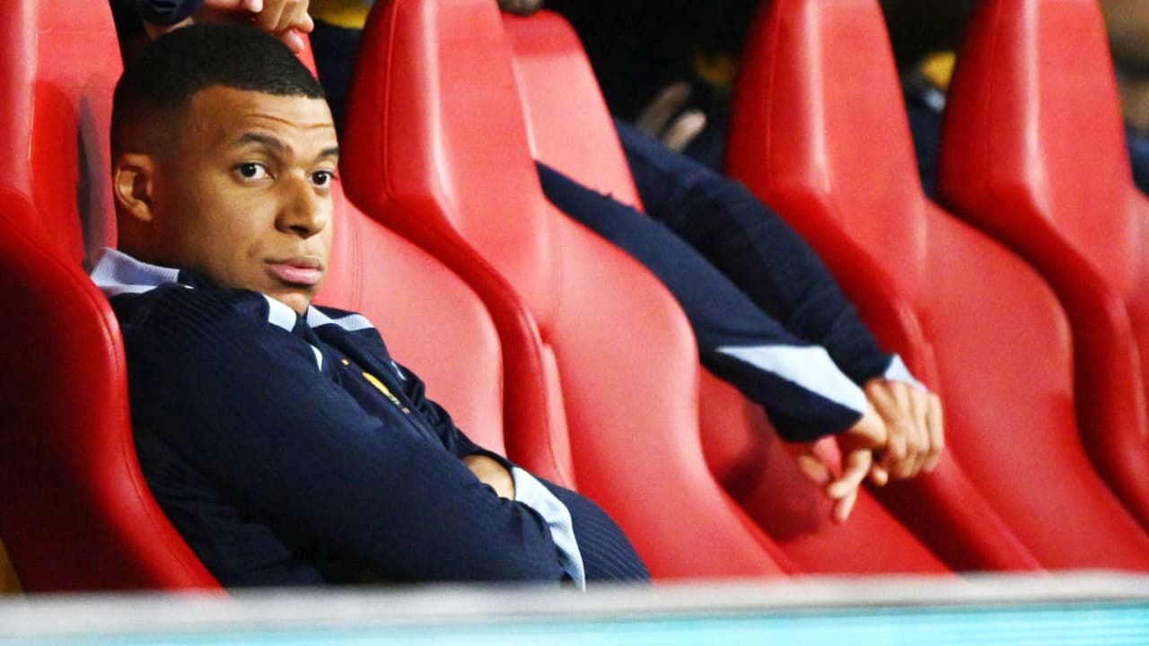 Deschamps: "Mbappé está bien, quiere jugar y se está adaptando a la máscara"