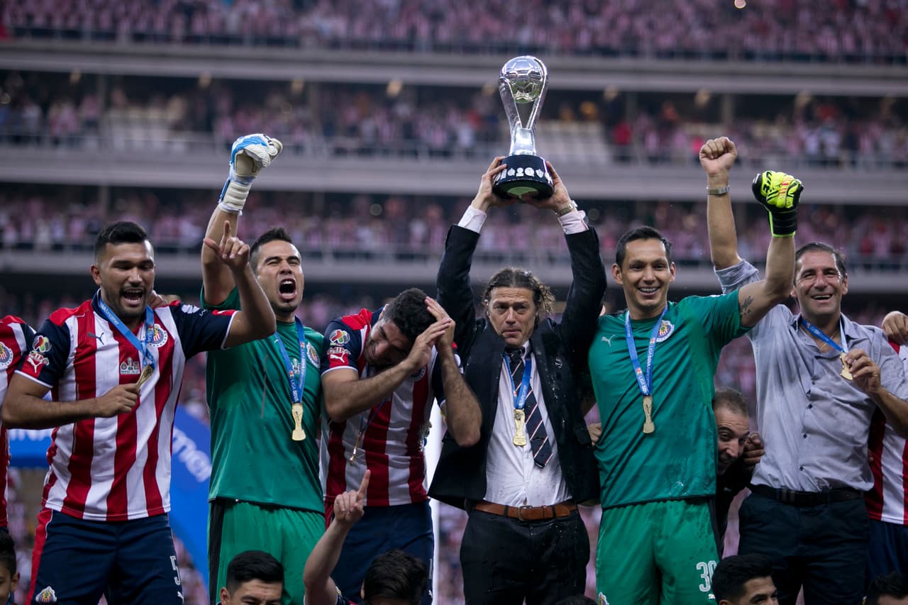 Almeyda busca igualar al ‘Tuca’ como el técnico más ganador