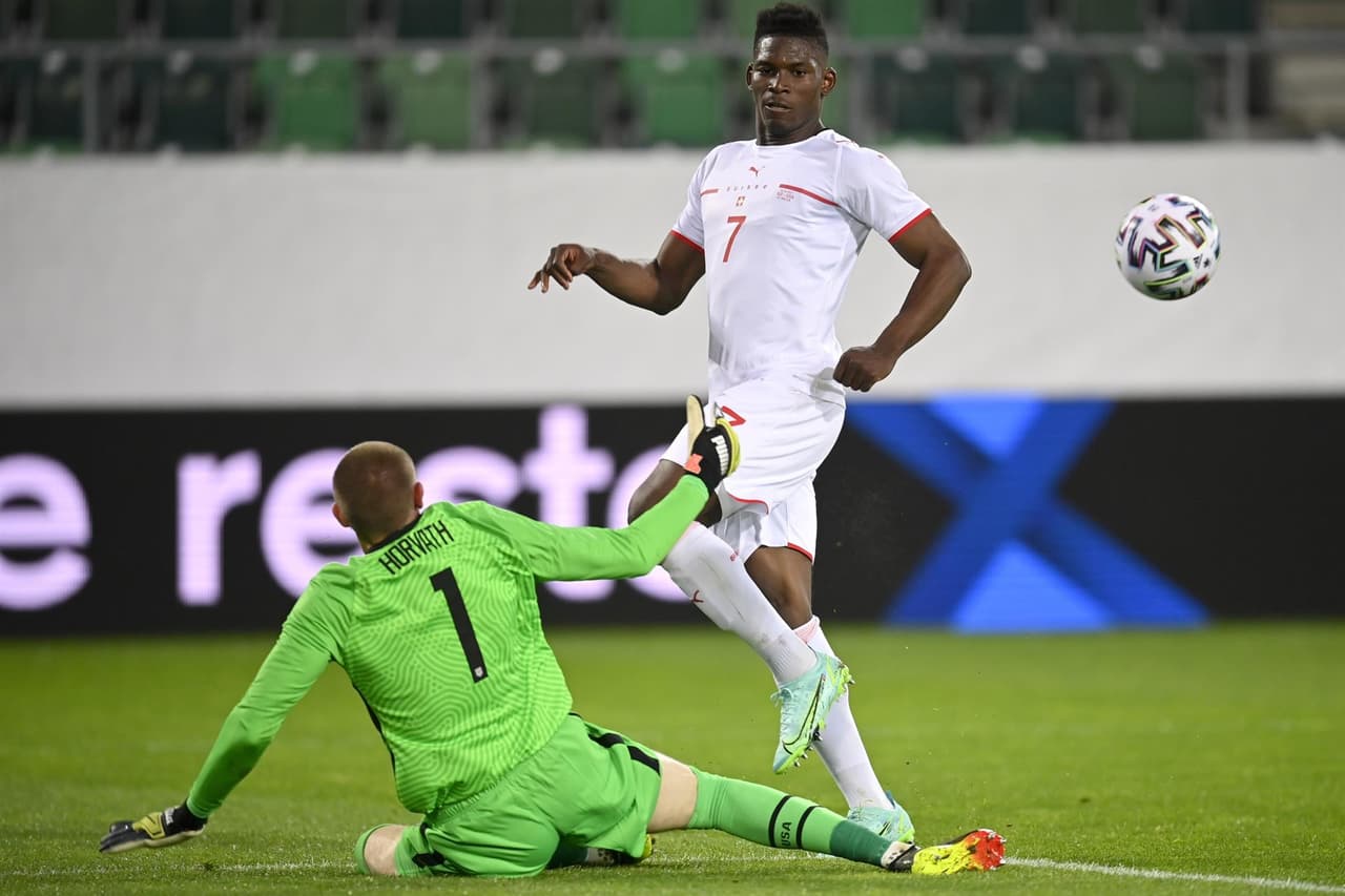 Suiza derrota a Estados Unidos en partido amistoso Internacional 2-1 llevado a cabo en en St. Gallen, Suiza. Sebastian Lletget abrió el marcador para el equipo de las barras y las estrellas, sin embargo, el equipo local empató el marcador a los pocos minutos con gol de Ricardo Rodríguez, y quien le dio la victoria a los suizos, fue Steven Suber durante la segunda mitad del encuentro.
