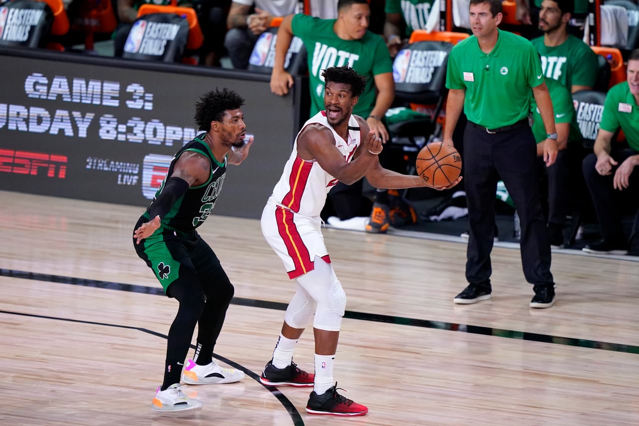 El Miami Heat vence 106-101 a los Celtics y toman una buena ventaja en la serie, Bam adebayo consiguió 21 puntos y Gordan Dragic anotó 25.