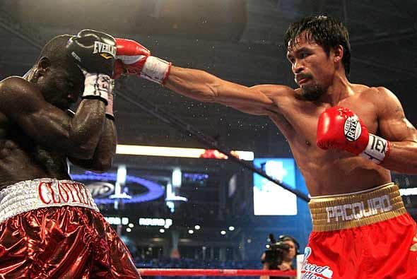 El africano se mostró pasivo, recibiendo el castigo del Pacman que no pudo noquearlo por la resistencia del ghanés.