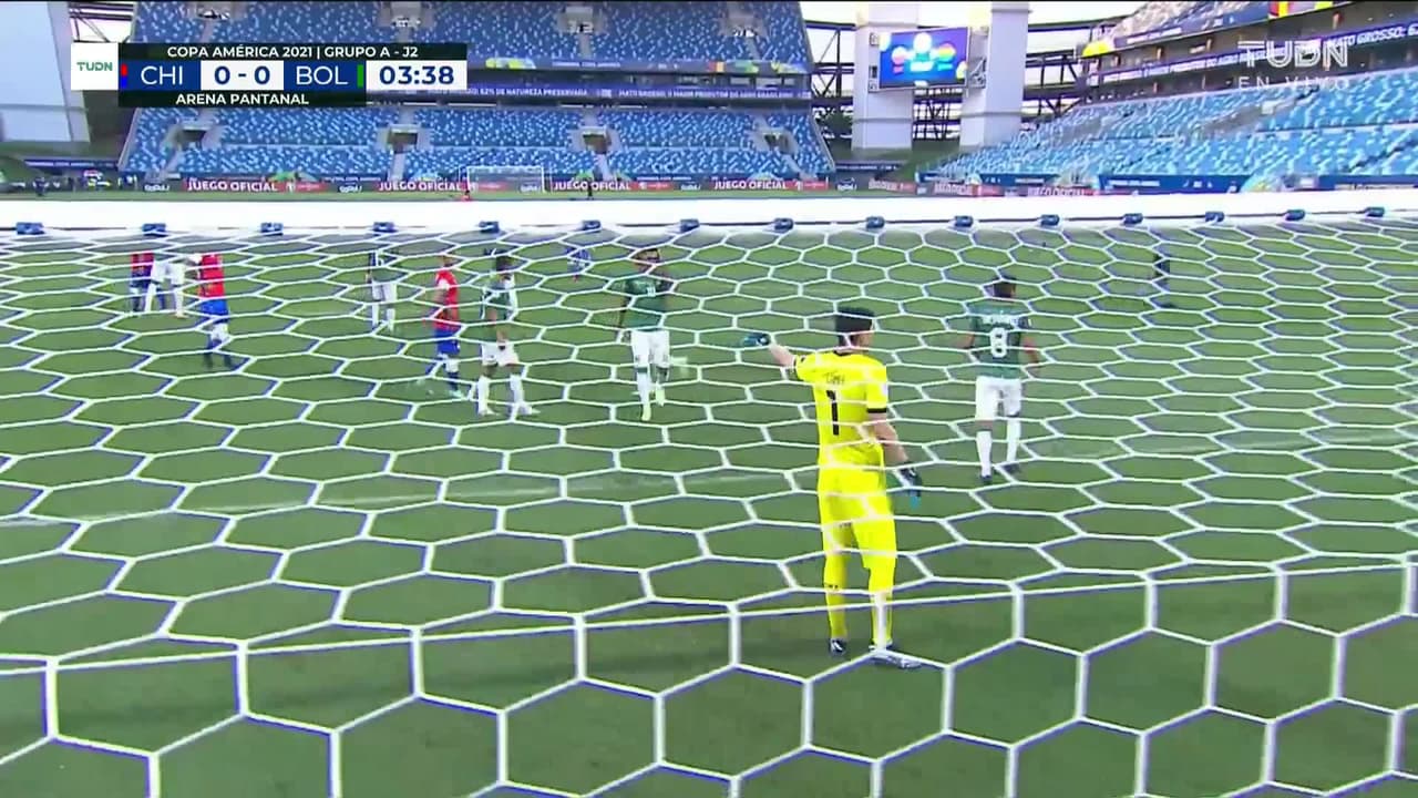 ¡TIRO ATAJADO! disparo por Jean Meneses.