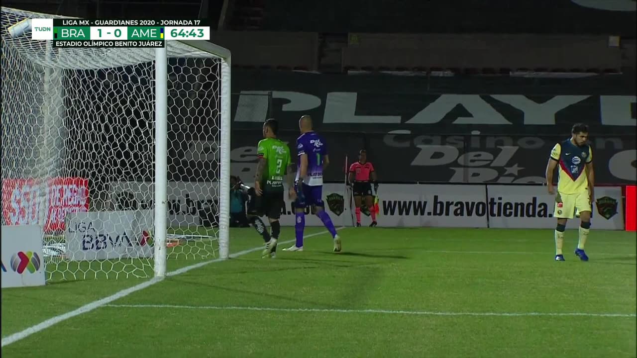 ¡TIRO ATAJADO! disparo por Ramón Juarez.