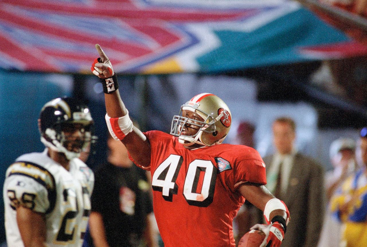 Super Bowl XXIX (San Diego Chargers 26-49 San Francisco 49ers) | Se jugó en Joe Robbie Stadium en Miami. MVP: Steve Young (QB San Francisco). Costo comercial de 30 segundos: 1.15 milllones por la ABC.