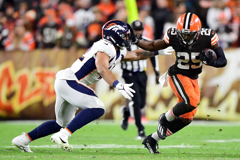 Cleveand tomó la ventaja desde el primer cuarto y se aseguró que eso se mantuviera hasta el final para asegurara el triunfo 14-17 sobre los Denver Broncos.