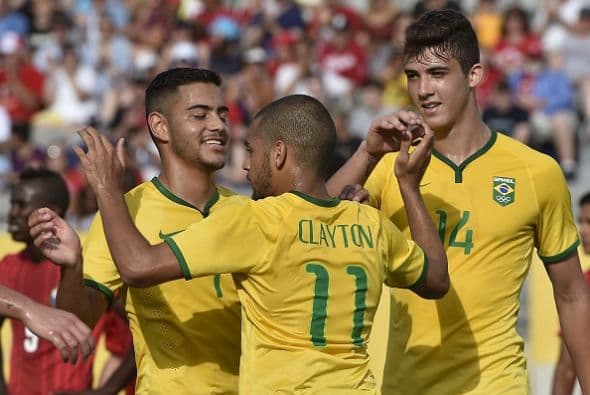 El atacane Luciano Da Rocha marcó los dos primeros en dos minutos (24, 25), Clayton amplió la renta (37) pero, a partir de ahí, los auriverdes se confiaron y acabaron pagándolo.