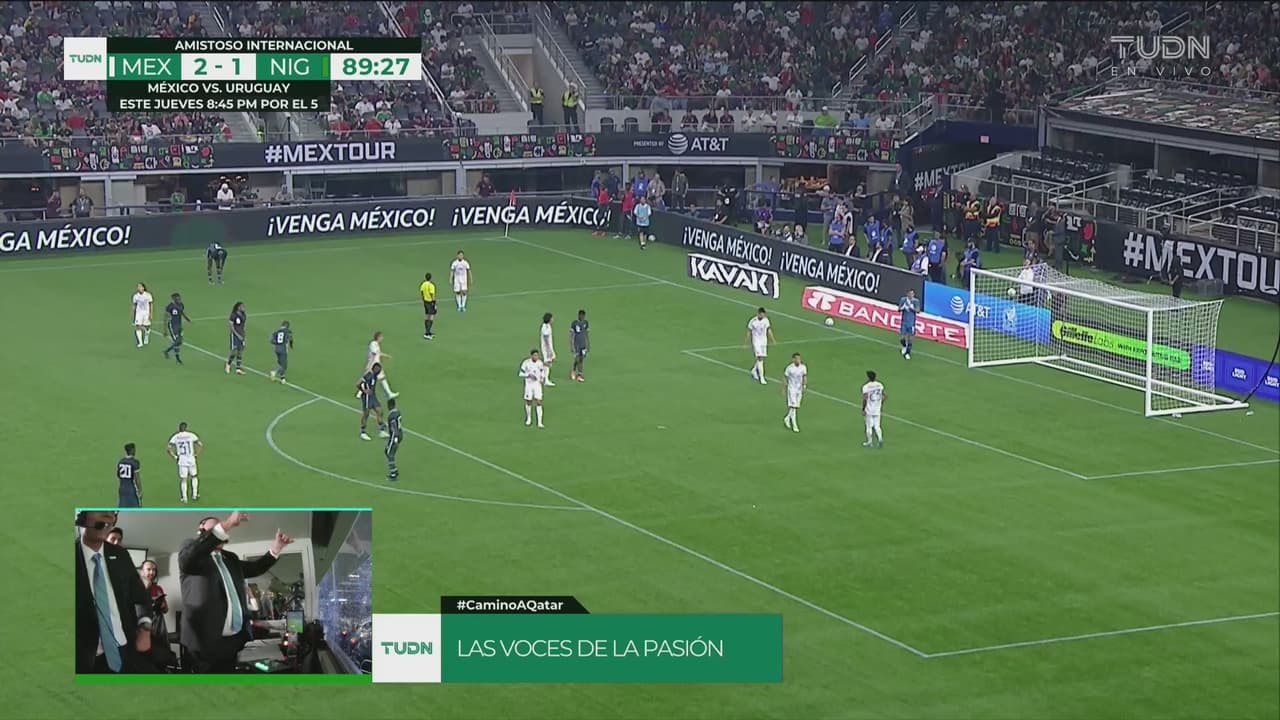 ¡Lo quieren mucho! Aficionados grita el nombre del 'Perro' Bermúdez