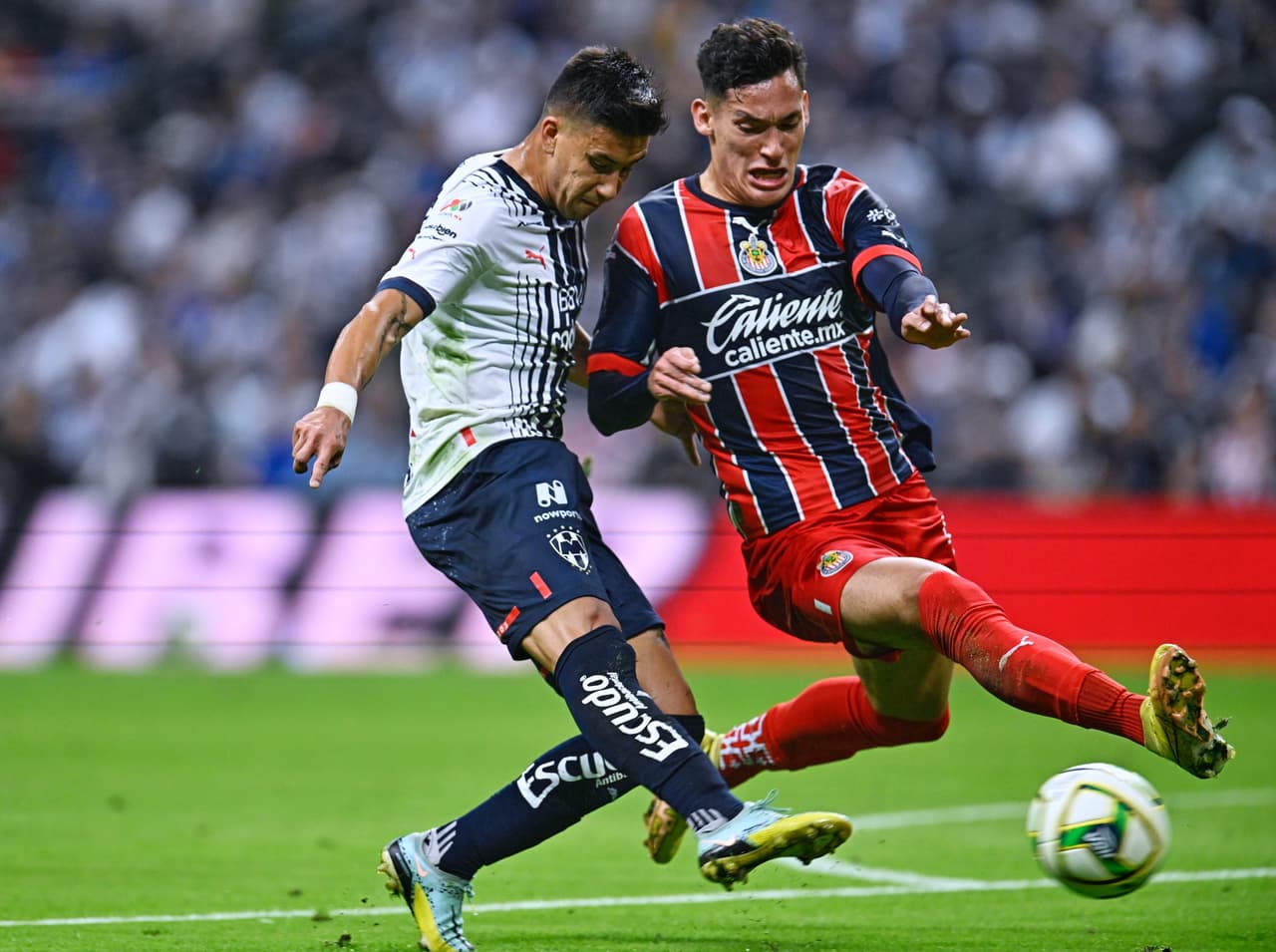 Santiago Ormeño medita salir de Chivas en el Clausura 2023