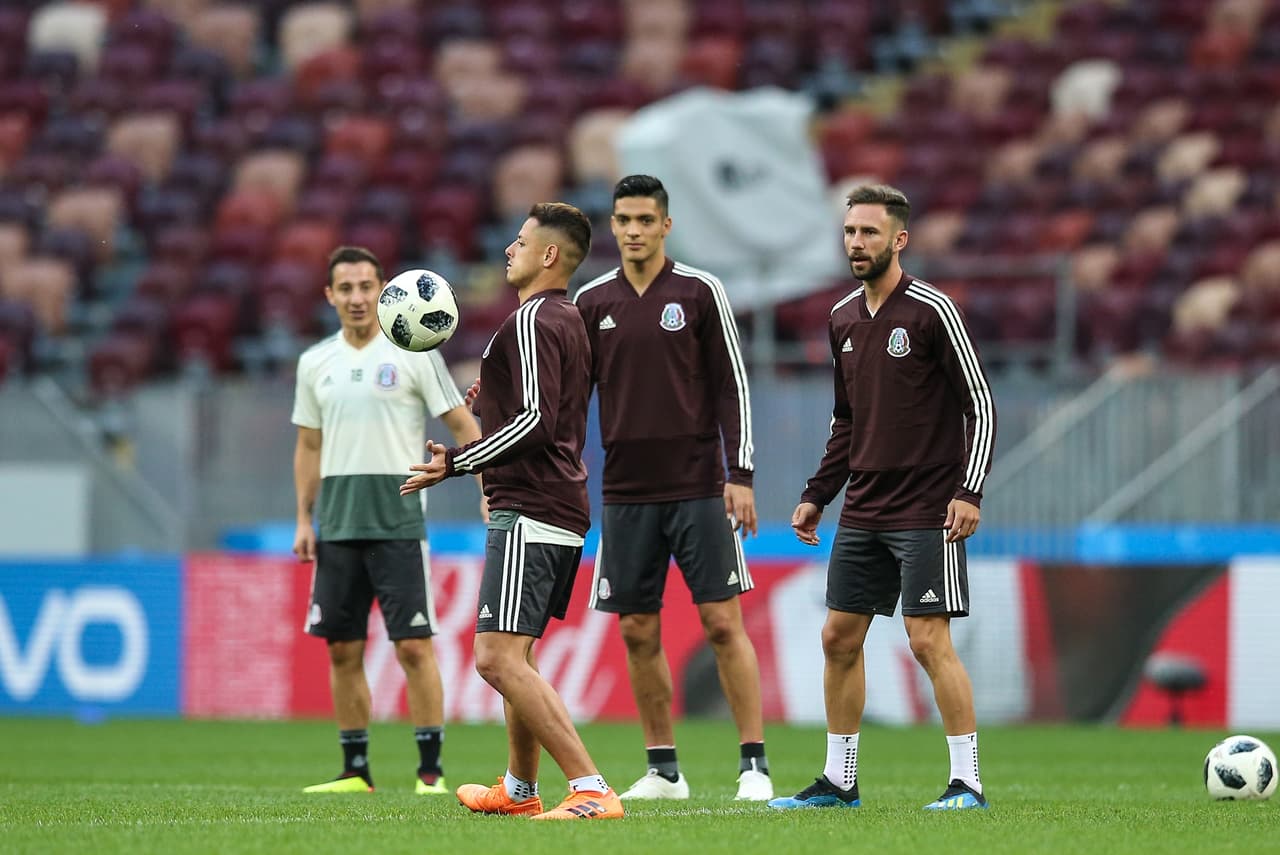 Miguel Layún revela su XI histórico de la selección mexicana