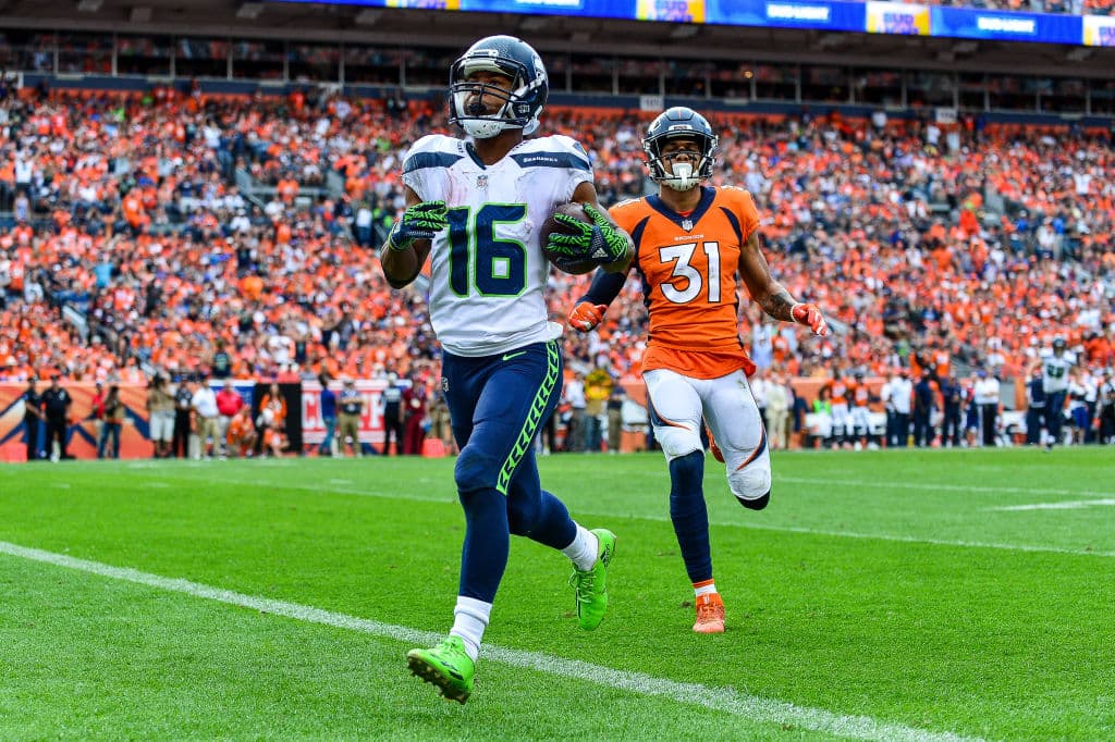 Tras un gol de campo de Brandon McMannus de 53 yardas para adelantar a Denver 20-17. Seattle contestó con un bombazo de Russell Wilson para Tyler Lockett.