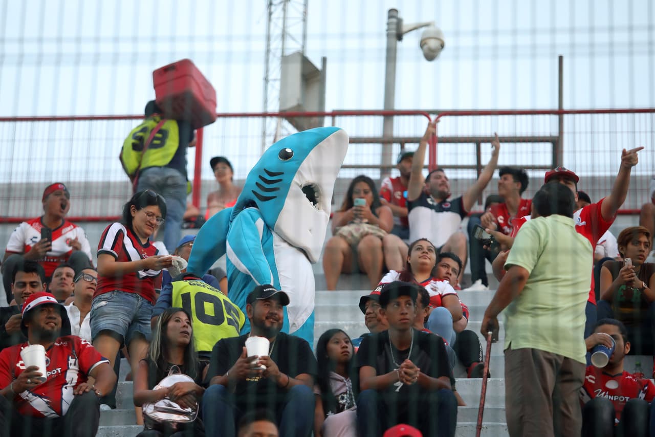 A pesar del 9-2 recibido ante Pachuca y el descenso confirmado, la afición de Veracruz vivió su fiesta en el juego contra Rayados por la Jornada 15 del Clausura 2019.