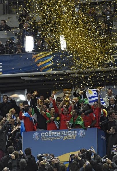 pero fue al gran favorito, el PSG, al que le tocó levantar el trofeo.