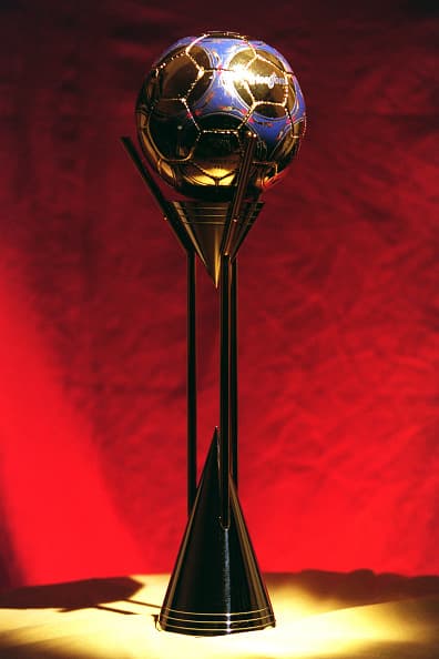 En 1999 jugó con la Selección Sub 20 que participó en la Copa del Mundo de la especialidad Nigeria 1999.