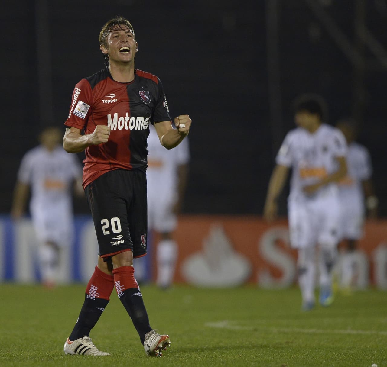 Gabriel 'El Gringo' Heinze ganó títulos en Inglaterra con el Manchester United y en España con el Real Madrid. SIn embargo, el rey de su corazón era el Newell's Old Boys de Rosario y ahí terminó su exitosa trayectoria.