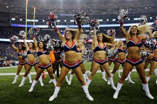 Las cheerleaders de los New England Patriots llenaron de belleza el Kickoff 2015 de la NFL. ¡Disfrútalas!