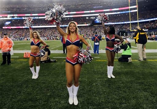 Las cheerleaders de los New England Patriots llenaron de belleza el Kickoff 2015 de la NFL. ¡Disfrútalas!