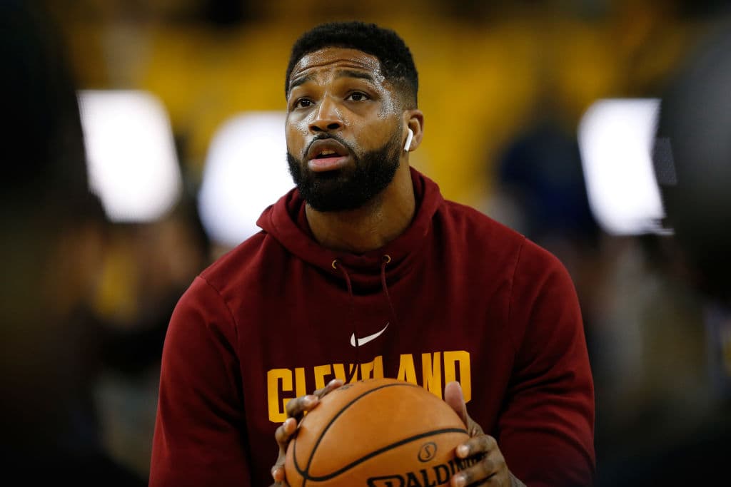 Y es que Tristan Thompson vive momentos de tensión incluso desde la postemporada y hasta en finales. Temas personales también lo persiguen al punto que son de conocimiento de sus seguidores.