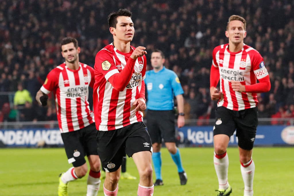 <b>Hirving Lozano</b>: el técnico Mark van Bommel confirmó que el volante mexicano no se recuperó en su totalidad tras un choque de cabezas en el más reciente duelo ante el Groningen. No juega el domingo.