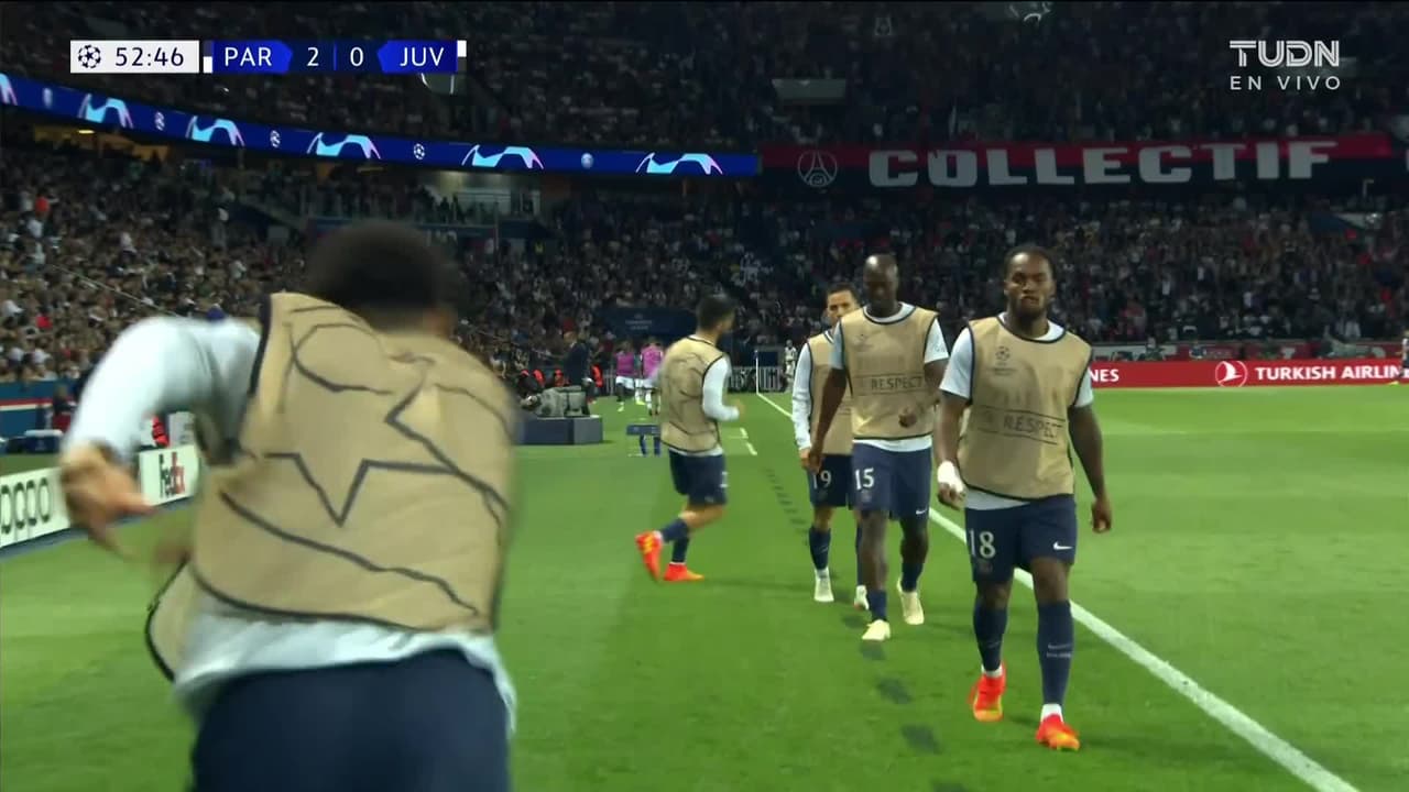 ¡GOL!  anota para Juventus. Weston McKennie