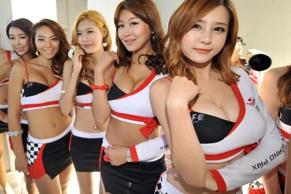 La carrera de autos más importante del mundo, debe tener a las mujeres más hermosas de todo el planeta. Te presentamos este collage de diosas de la F1.