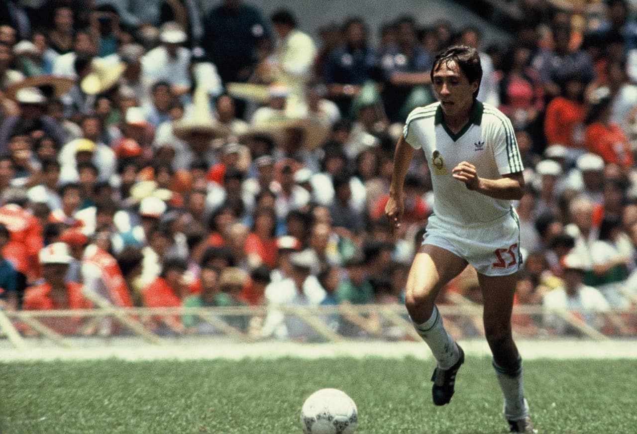 El gol mexicano que 'desafió' a Maradona cumple 35 años
