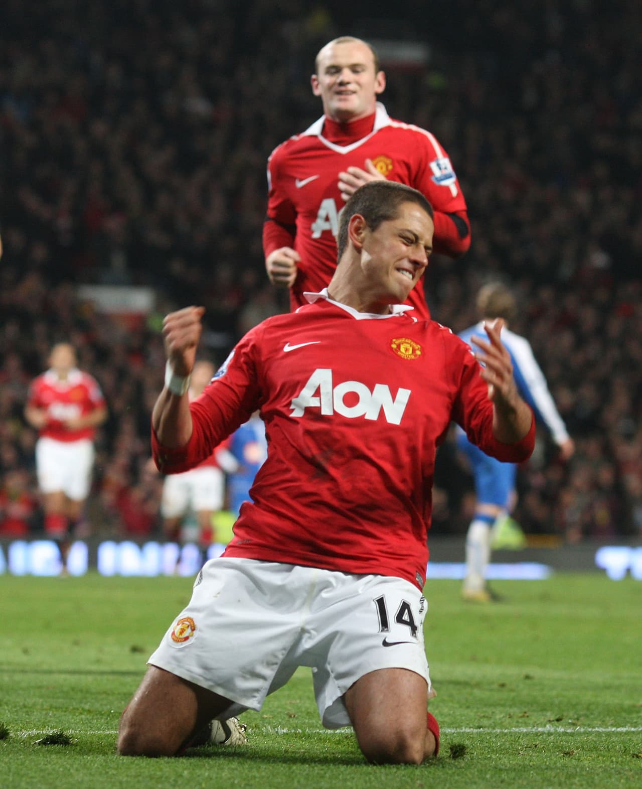 Hernández le comió el puesto a Berbatov e inmediatamente tuvo química con Wayne Rooney.