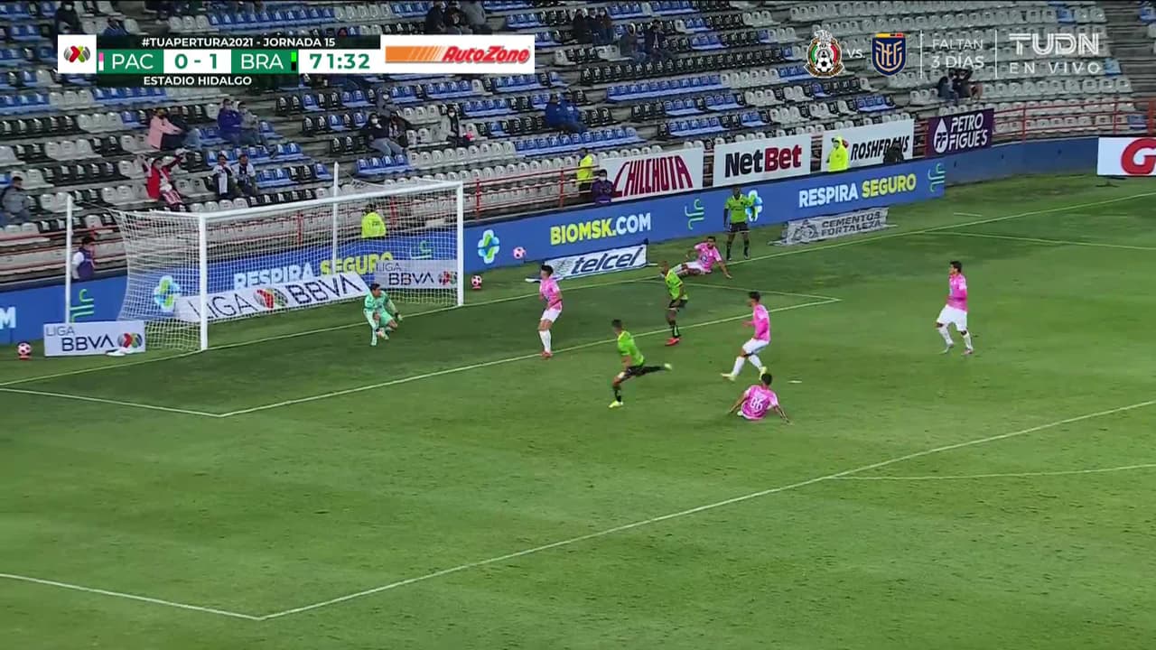 ¡TIRO ATAJADO! disparo por Pedro Raúl.