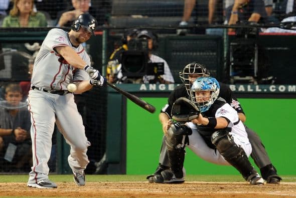 En el séptimo rollo, Brian McCann de los Braves, conectó doblete con el cuarto lleno y lo vació para darle la vuelta al marcador.