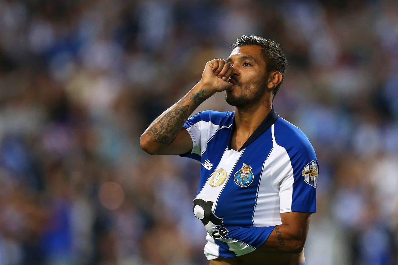 Al minuto 71' del juego, el delantero mexicano Jesús Manuel 'Tecatito' Corona anotó el cuarto gol del Porto que superó 5-0 al Chaves en el inicio de la Liga de Portugal.