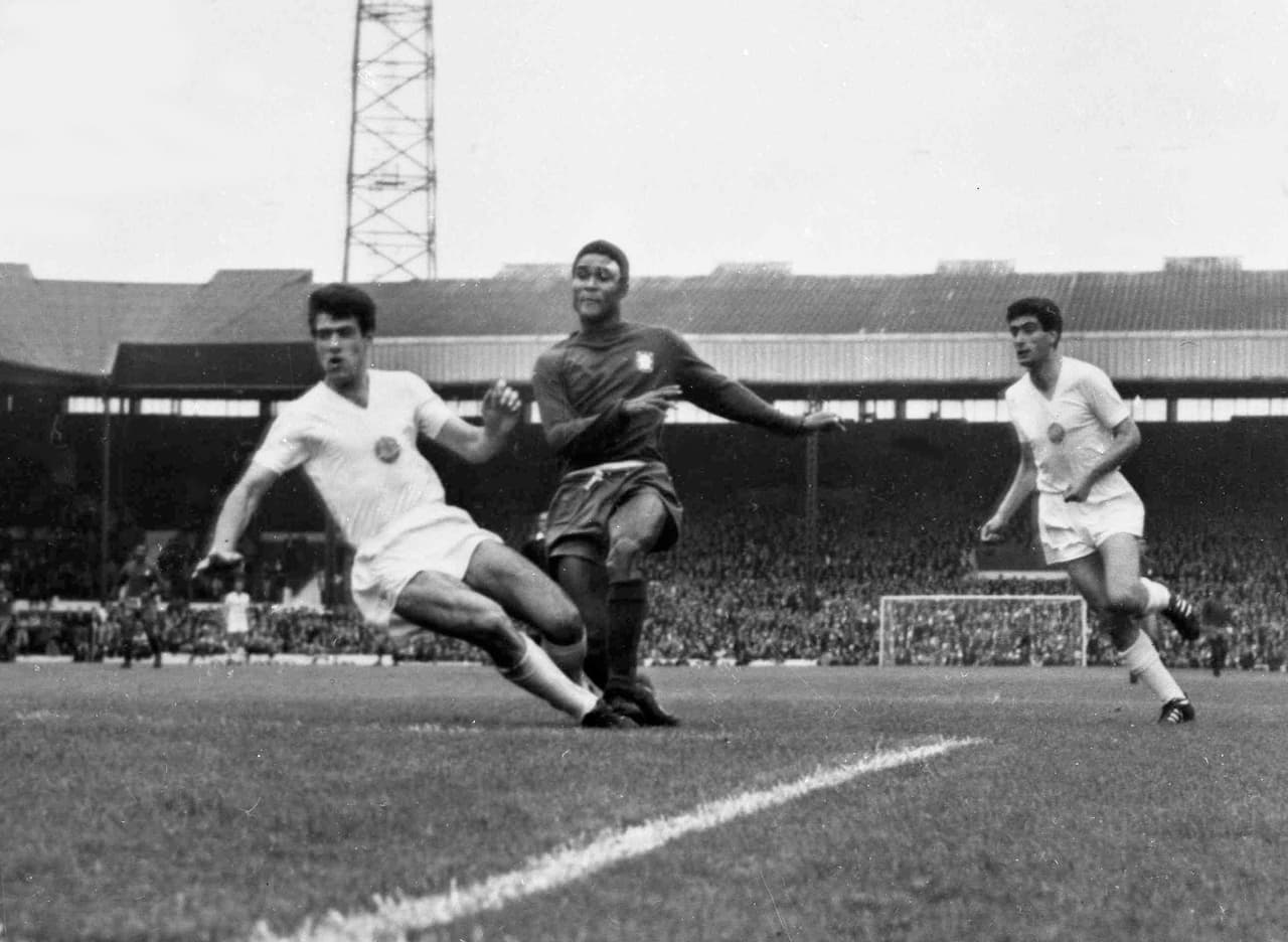 Allí apareció la magia goleadora de Eusebio, que logró algo hasta ese momento inédito.