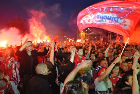 Fiesta y carnaval para los del Lille luego de vencer a un equipo muy importante.