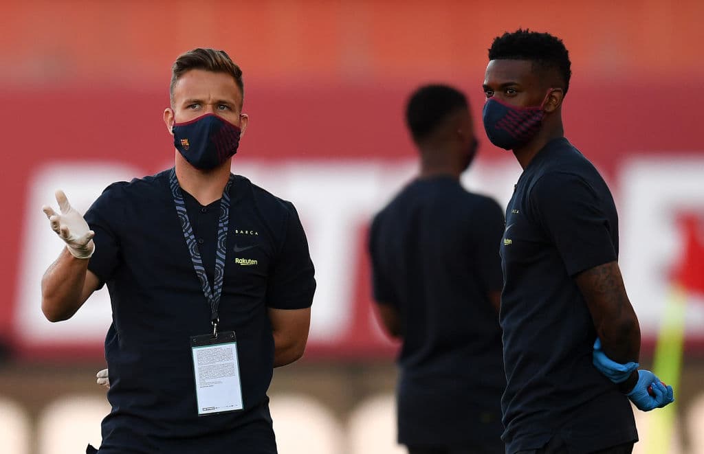 Arthur Melo llega a Turín para reportar con la Juventus