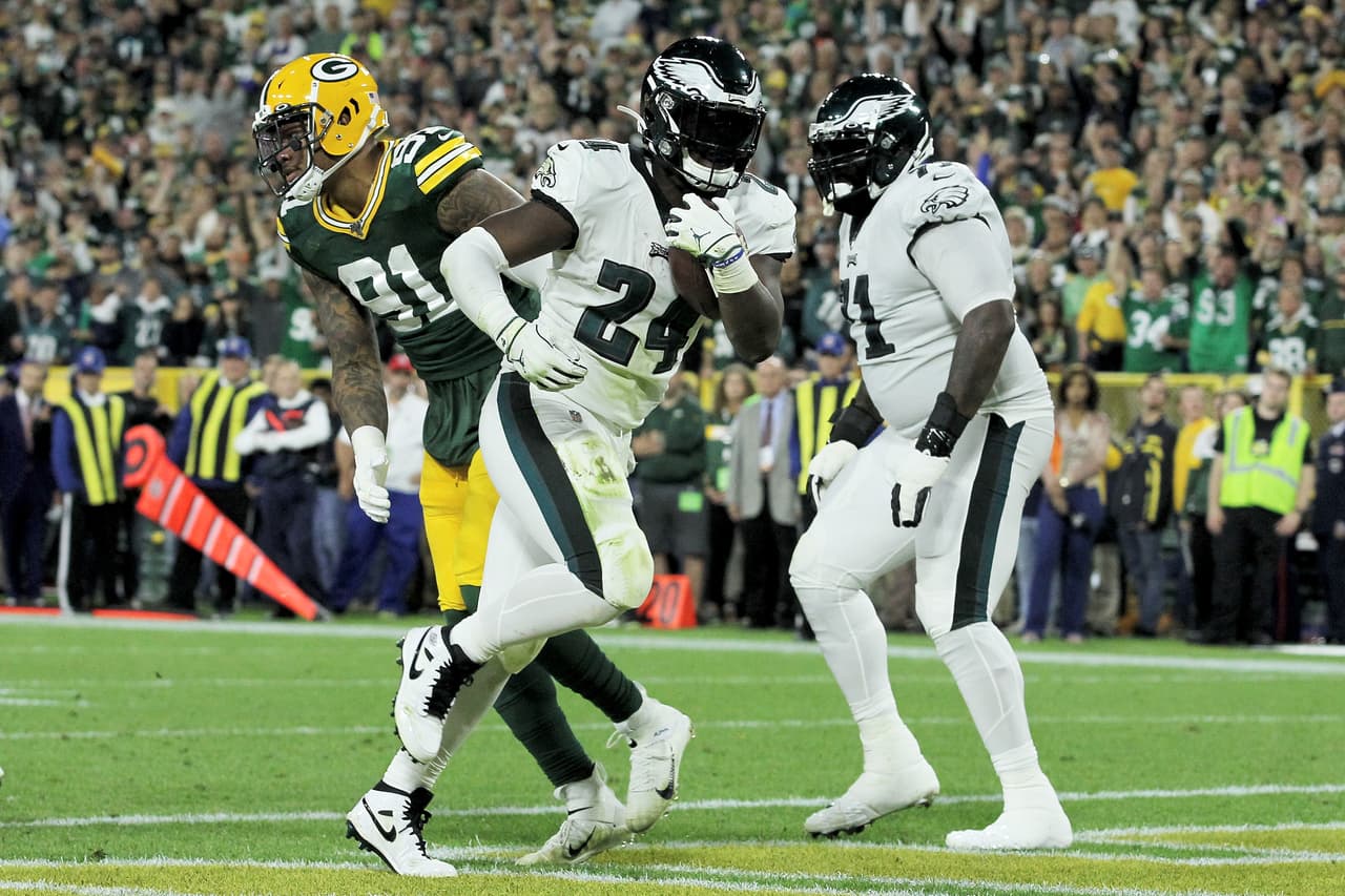 Se acabó la buena racha de los Gren Bay Packers, Philadelphia Eagles ganan 34-27 en un juego accidentado y marcado por las lesiones.