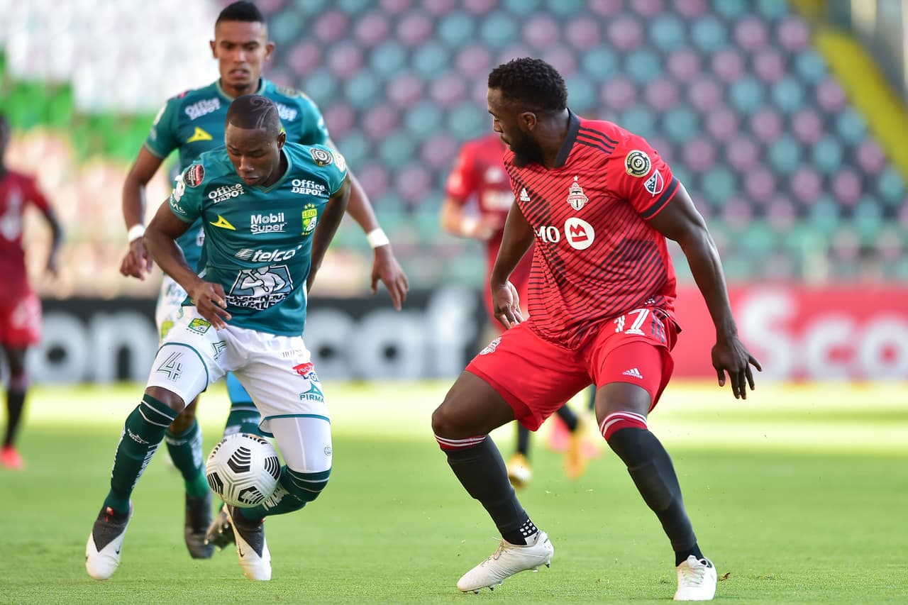 Fernando Navarro adelantó a los locales al minuto 25, pero una falta de concentración hace que Andrés Mosquera empate el encuentro con un lamentable autogol.