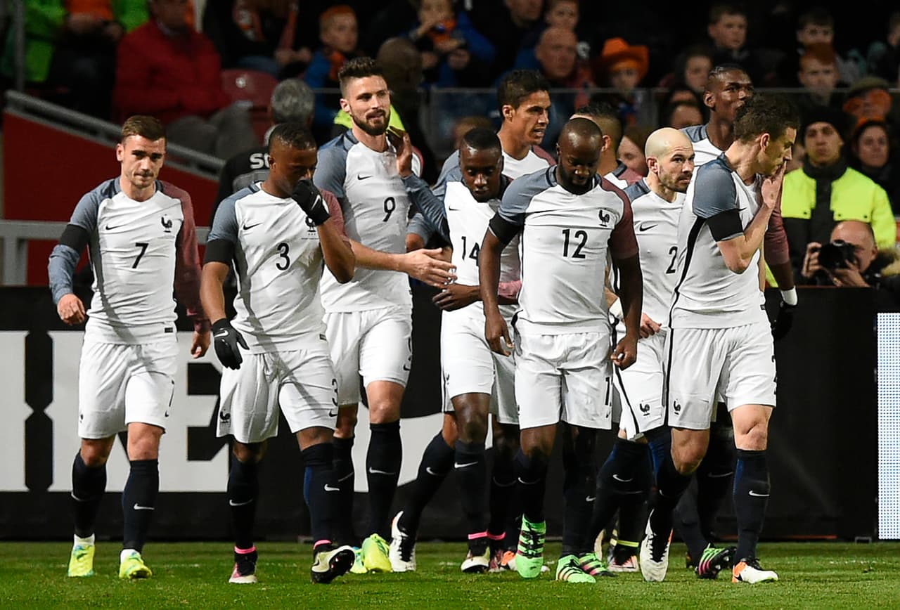 El delantero del Arsenal Olivier Giroud anotó el segundo tanto de Francia con un remate de media vuelta de zurda justo en el corazón del área.