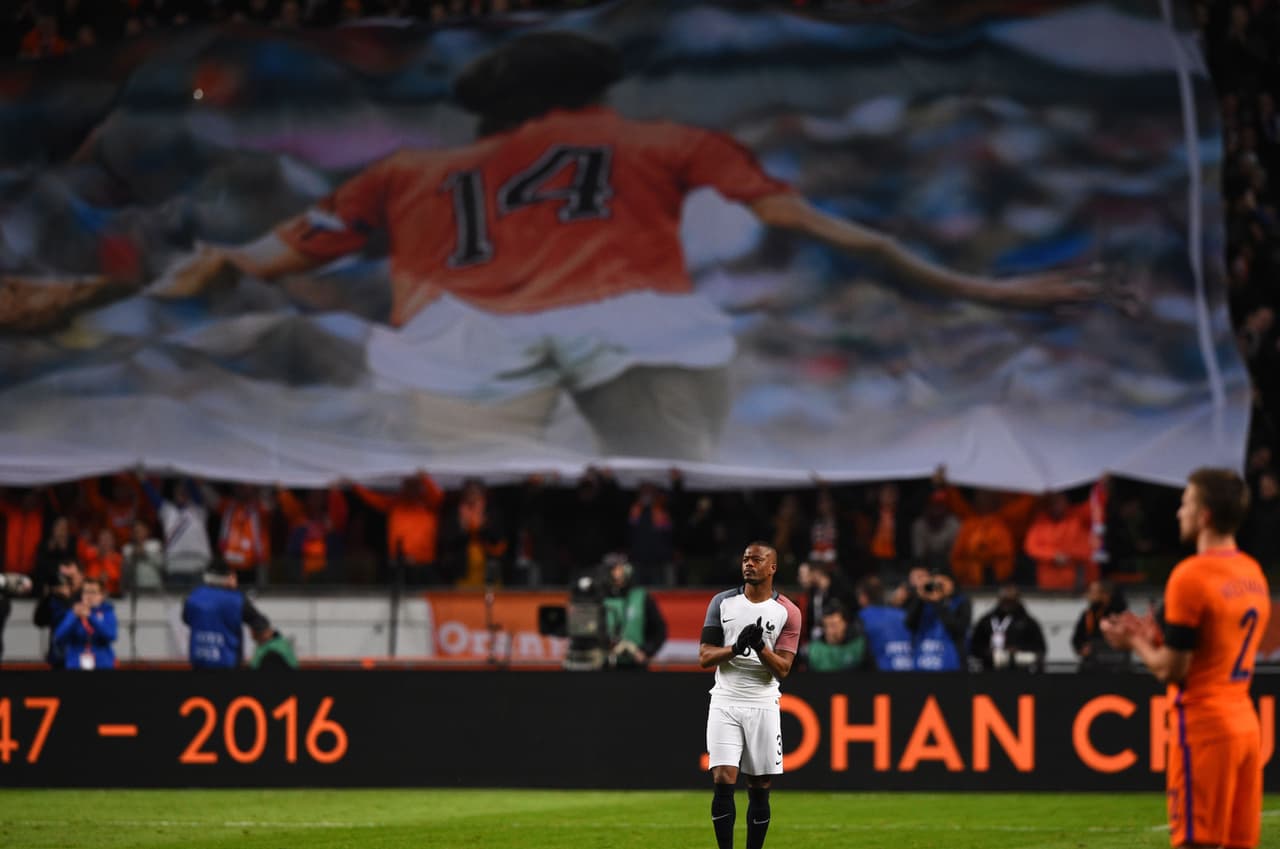 Francia derrotó a Holanda en amistoso que homenajeó a Johan Cruyff