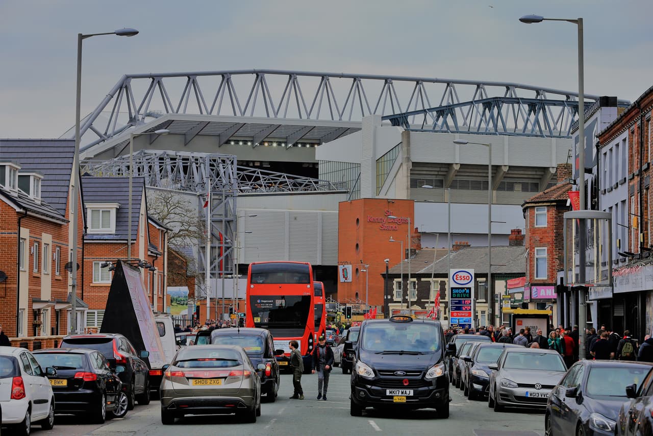 Anfield Road, el corazón de la ciudad de Liverpool.