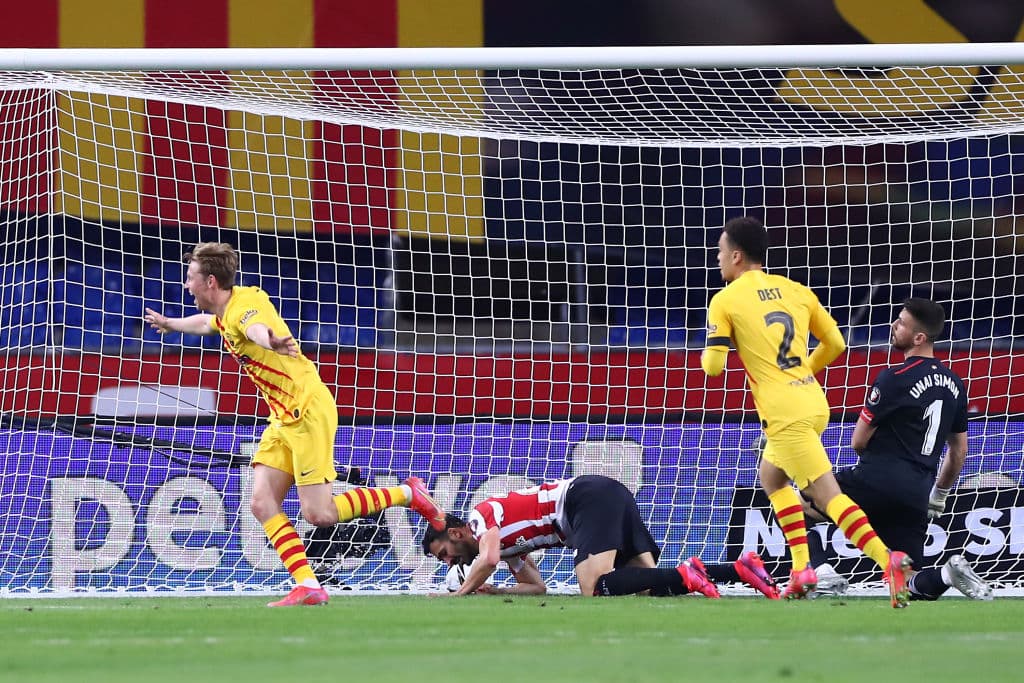 El doblete de Lionel Messi y los goles de Antoine Griezmann y Frenkie de Jong hacen que el Barcelona pase por encima del Athletic de Bilbao 4-0 y conisguen su primer título de la temporada.