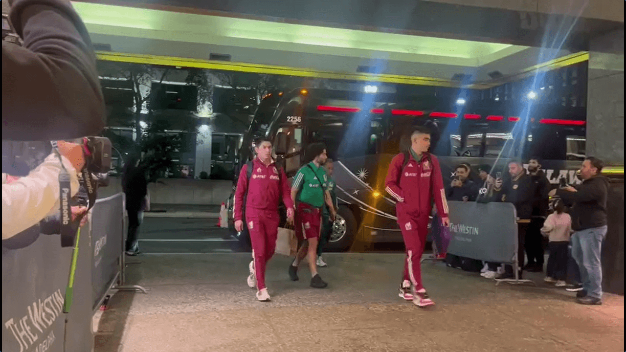 La Selección Mexicana llegó a Philadelphia para el juego con Alemania