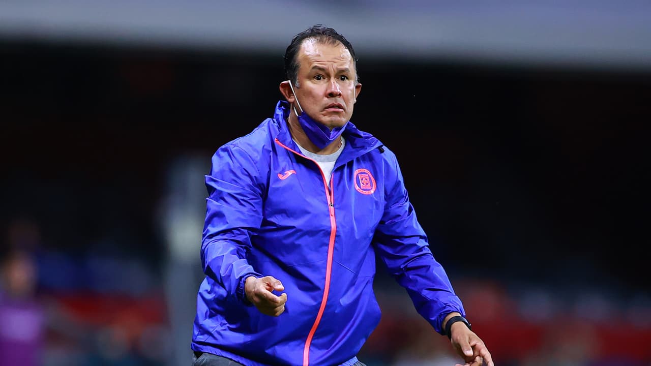 Para Juan Reynoso, la Fecha FIFA "es un dolor de cabeza" 