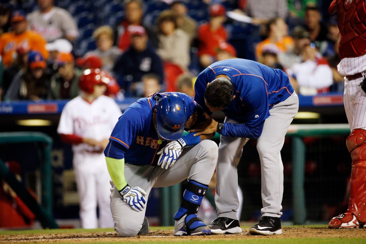 Céspedes recibe pelotazo y abandona juego de Mets